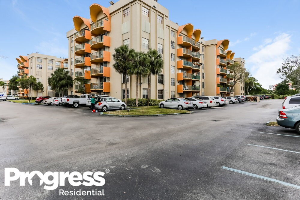 9360 Fontainebleau Blvd, Miami, FL 33172 House Rental in Miami, FL