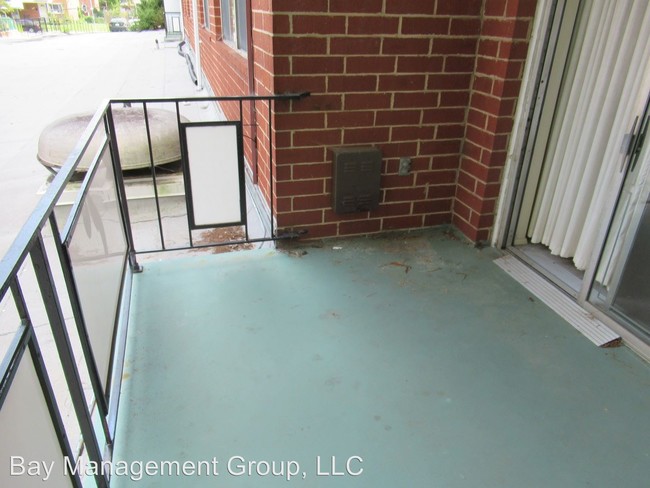 Building Photo - 2 br, 2 bath House - 3737 Clarks Lane #107