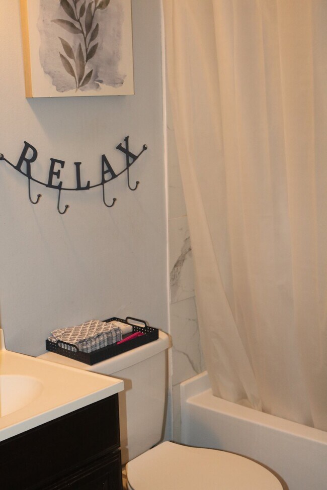 Foto del edificio - "Charming Home in Columbia's Heart – Cozy ...