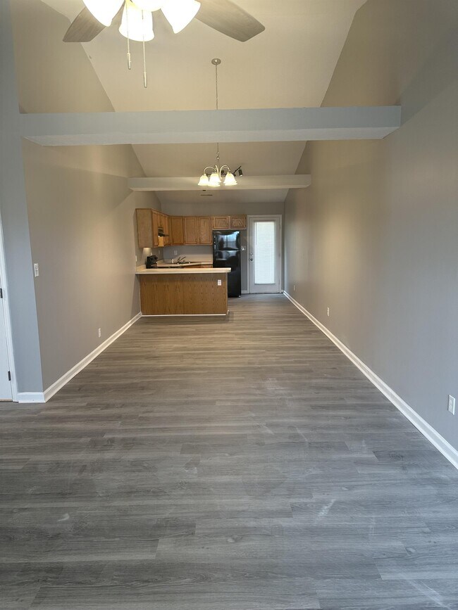 Building Photo - 2543 Danielle Ln