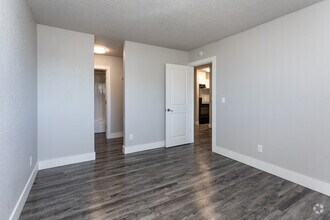 2BR, 1BA - 841SF - Sedona Ridge Apartments