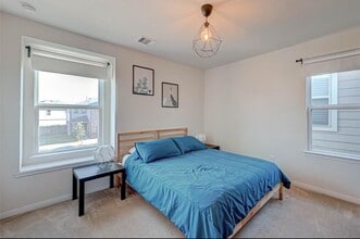 Building Photo - 16330 Oakside Hollow Ln