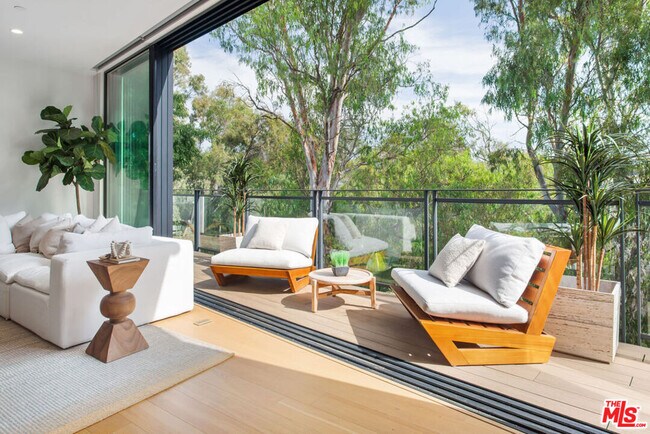 Foto del edificio - 11600 Dunstan Way