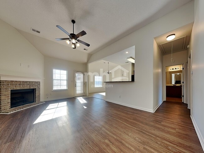 Building Photo - 10361 Cooper Ridge Cv