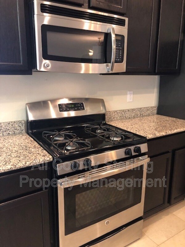 Foto del edificio - 1423 Alexington Ave