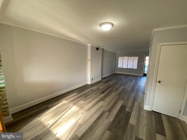 Foto del edificio - 338 Gusryan St