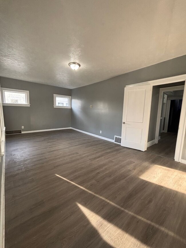 Foto del edificio - 13817 Bartlett Ave