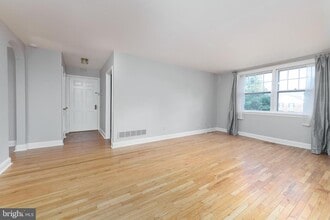 Building Photo - 500 E Lancaster Ave