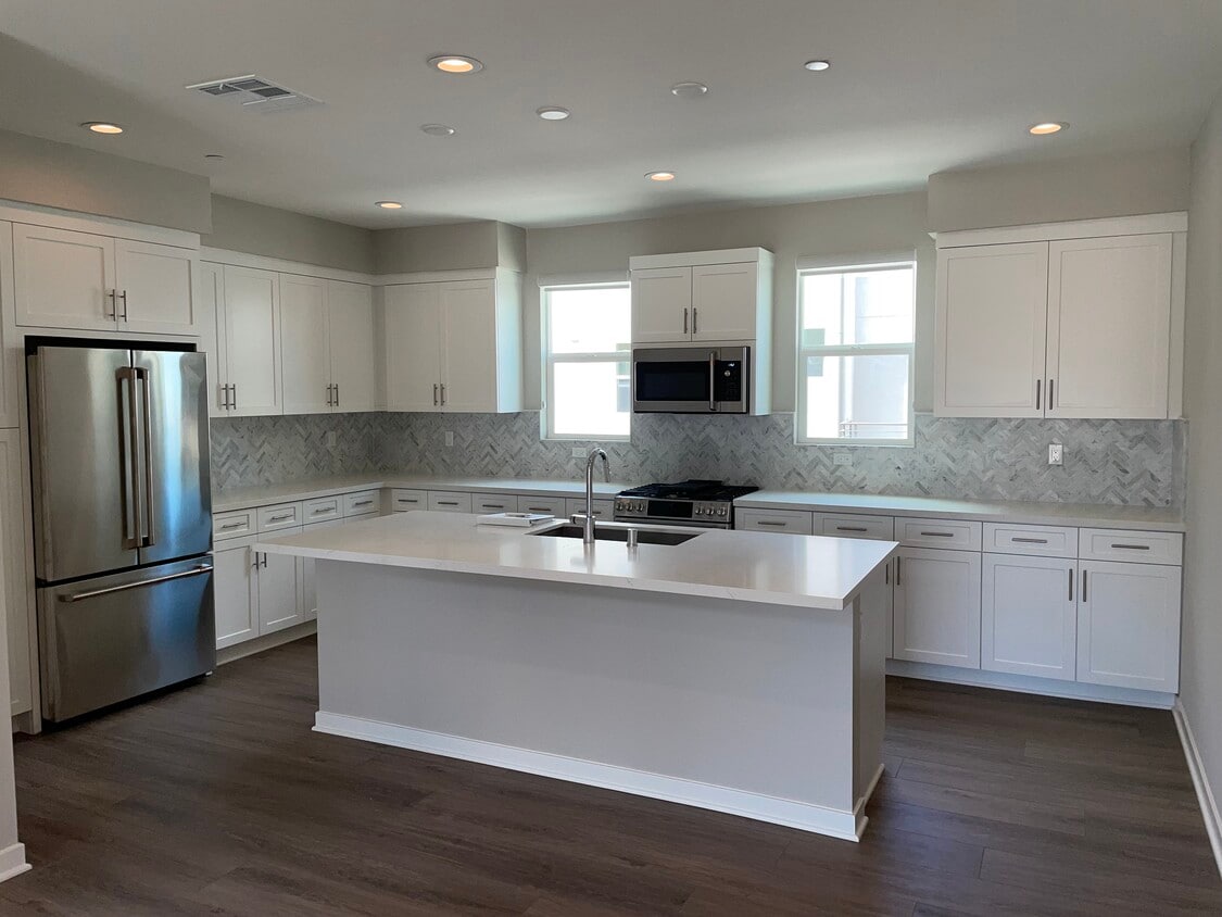 Foto principal - 10527 Coupland Way