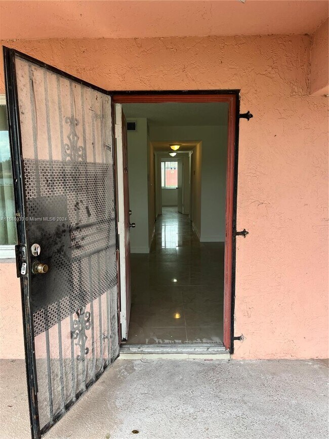 Building Photo - 1930 NW 119th St