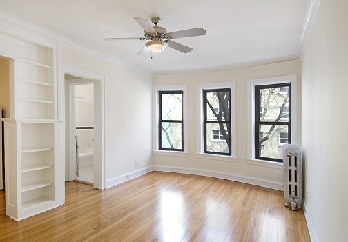 Foto del edificio - 6041 N Kenmore Ave