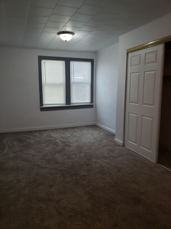 Building Photo - 1728s88tM