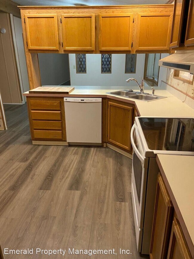 Building Photo - 3 br, 2 bath House - 2229 32nd St