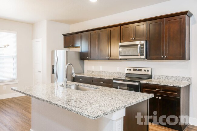 Building Photo - 10321 Ft Ewell Trl