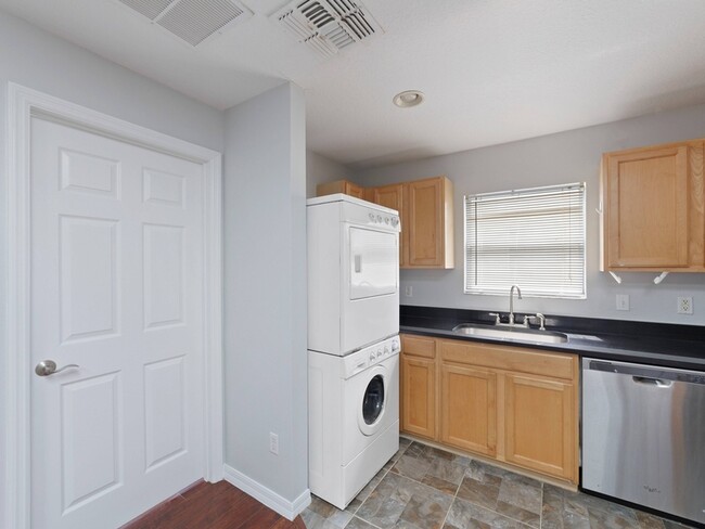 Building Photo - 3955 Turow Ln