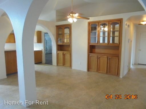 Building Photo - 863 Greenfield Dr