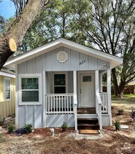 Building Photo - 3025 Creekwood Ln
