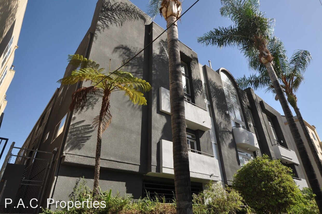 Primary Photo - 2 br, 2 bath Apartment - 11315 Moorpark St...