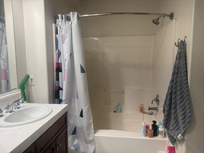 Foto del edificio - 632 Silk Tree