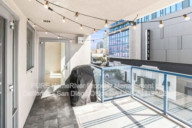 Foto del edificio - 875 G St