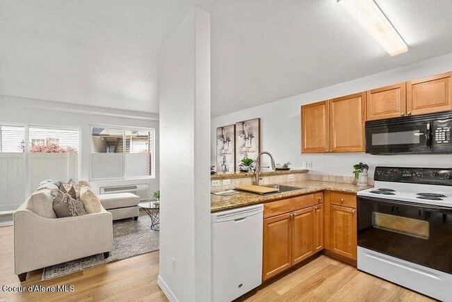 Building Photo - Beautiful 3 Bed / 2 Bath Lower-Level Condo – Promenade Condos, Post Falls