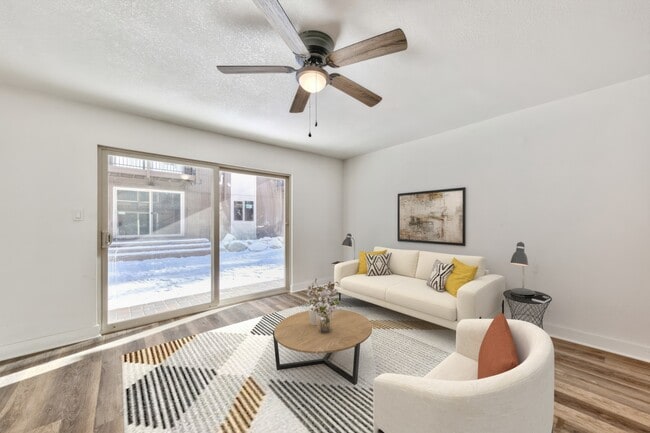 Foto del edificio - 3728 Primrose Rd