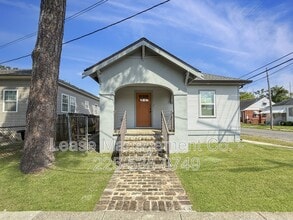Building Photo - 3101 Allen St