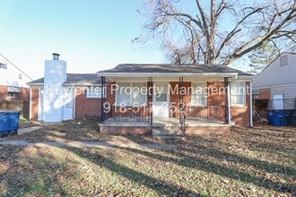 Building Photo - 723 N Gary Pl