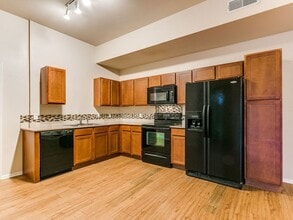 Building Photo - 715 Monnett Ave