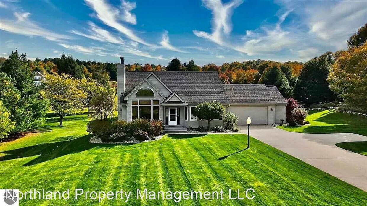 Foto principal - 3 br, 3.5 bath House - 1196 Quaker Valley Dr