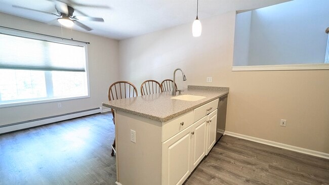 Foto del edificio - 1465 Hooksett Rd