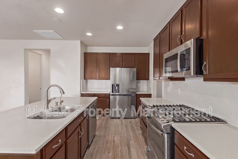 Foto principal - 3320 W Dunbar Dr
