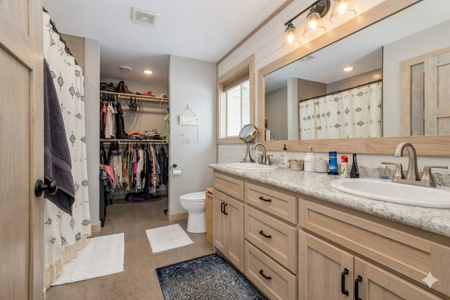 Foto del edificio - 13164 Prairie Ridge Ct S W