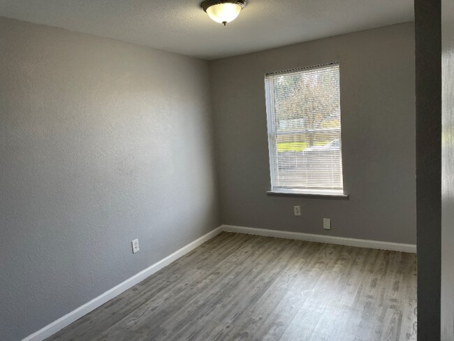 Foto del edificio - 403 SW William Ave