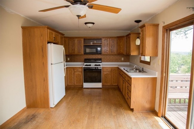 Building Photo - 1605 Amelia Circle