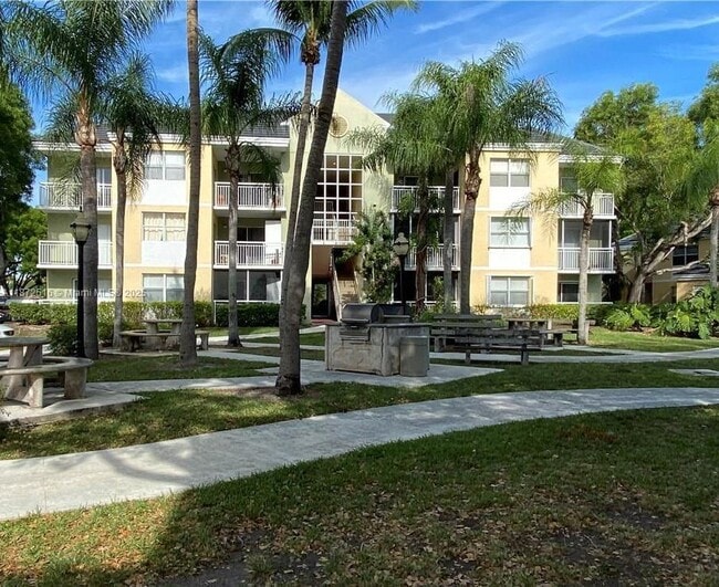 Building Photo - 8520 SW 212th St