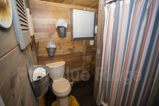 Foto del edificio - 2630 Grassy Knob Road