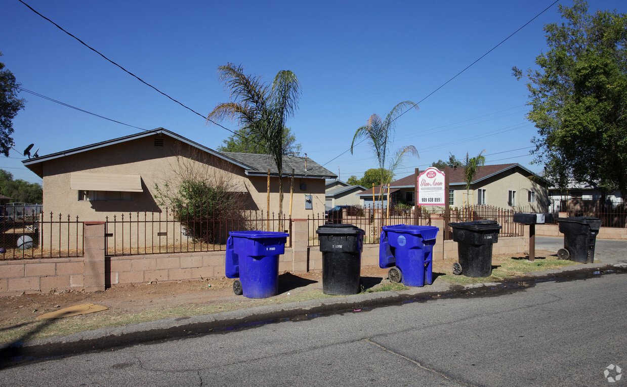 Building Photo - Glen Avon Single Family Estates