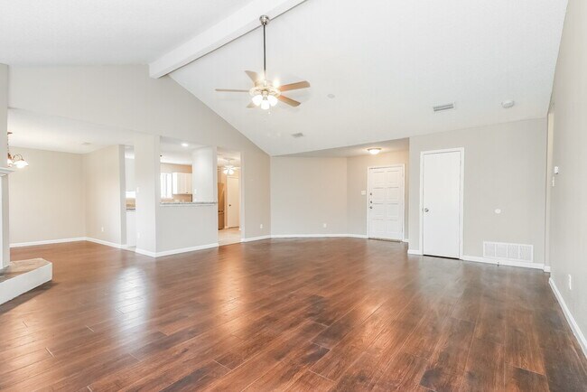 Building Photo - 4213 Claremont Dr