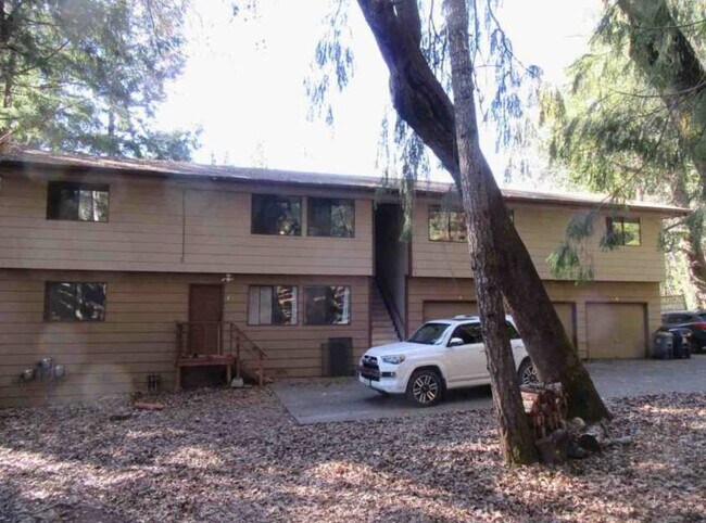 Building Photo - 25859 Madrone Dr