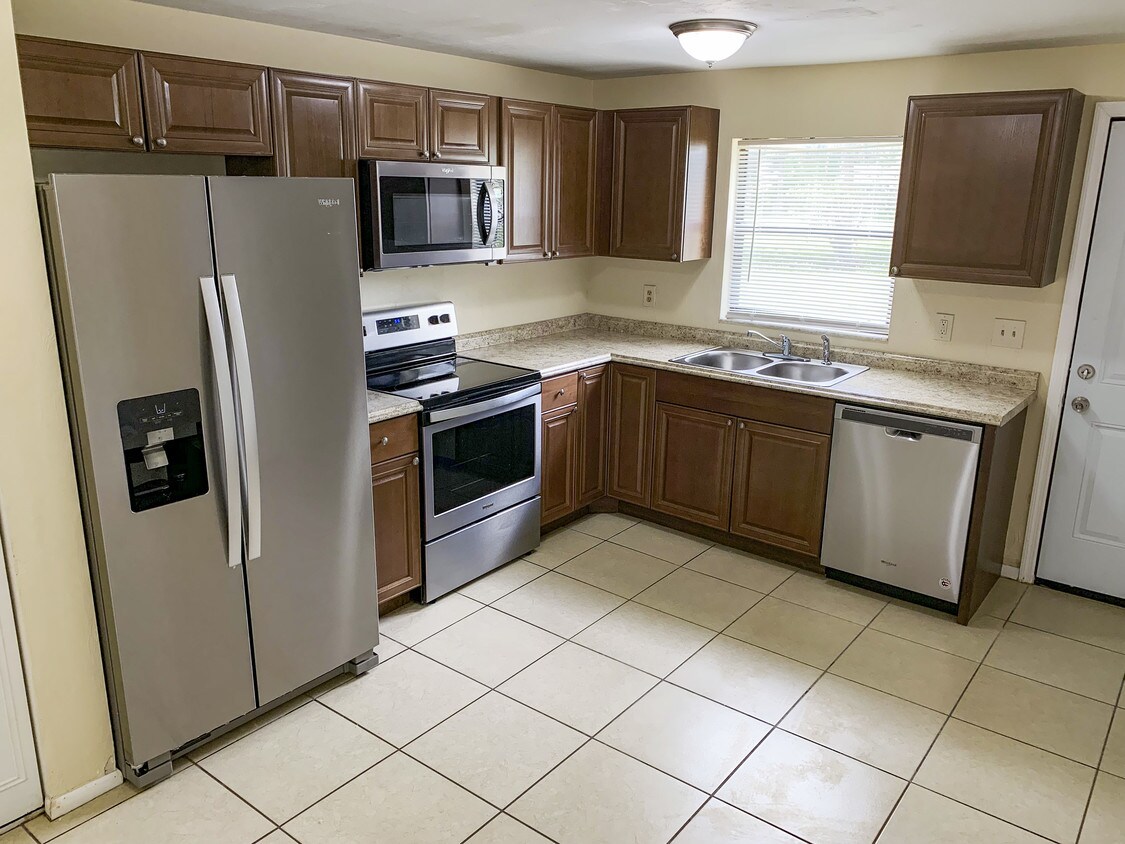 582 Taylor Rd Port Orange Fl 32127 Apartments Port Orange Fl Apartments Com