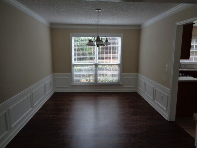 Foto del edificio - 2155 Chattahoochee Dr NW