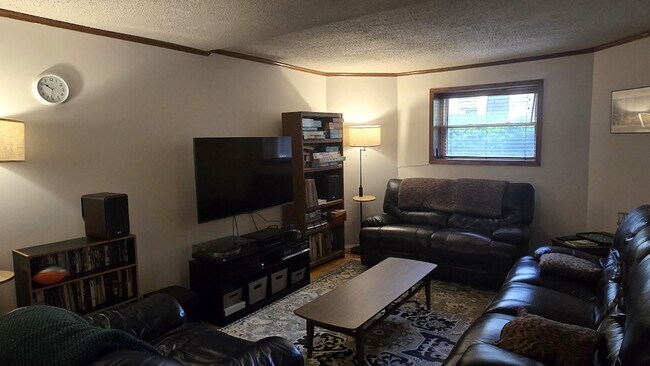 Foto del edificio - 4215 N Sheridan Rd