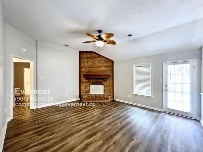 Building Photo - 4705 Valene Cir