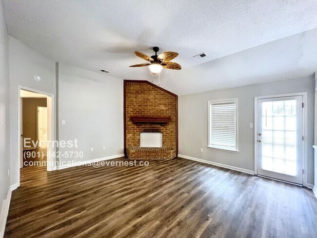 Foto del edificio - 4705 Valene Cir