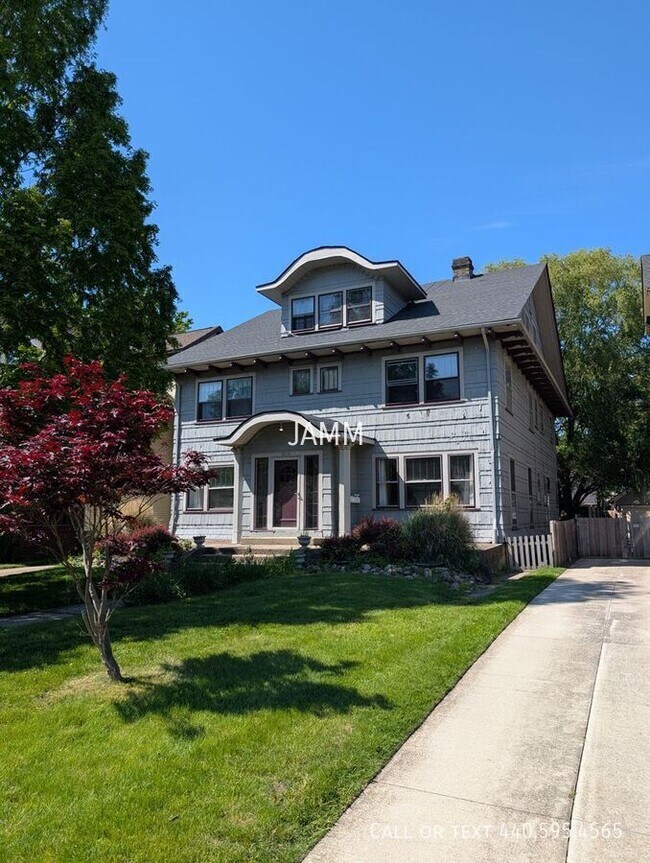 Building Photo - 9614 Clifton Blvd