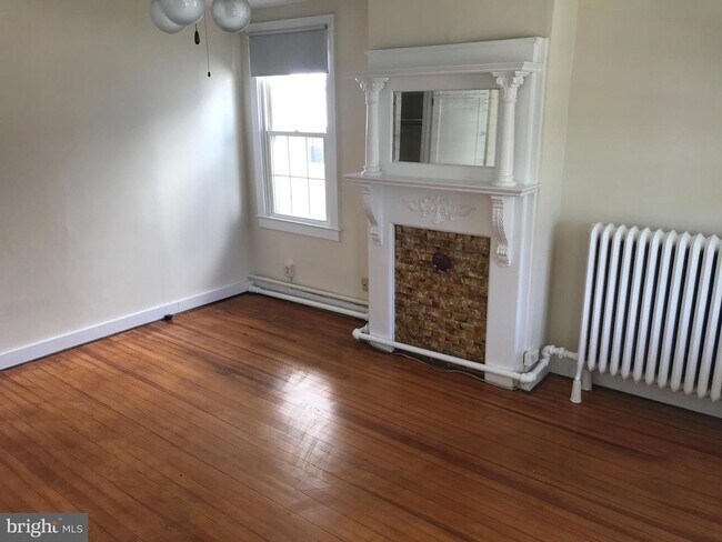Building Photo - 202 W Bel Air Ave