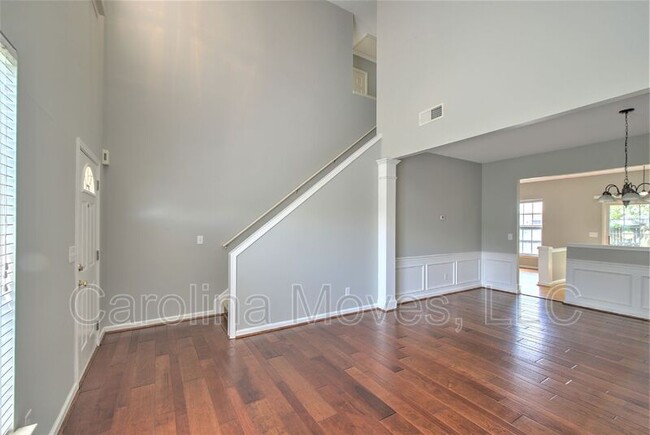 Building Photo - 407 Westcot Ct
