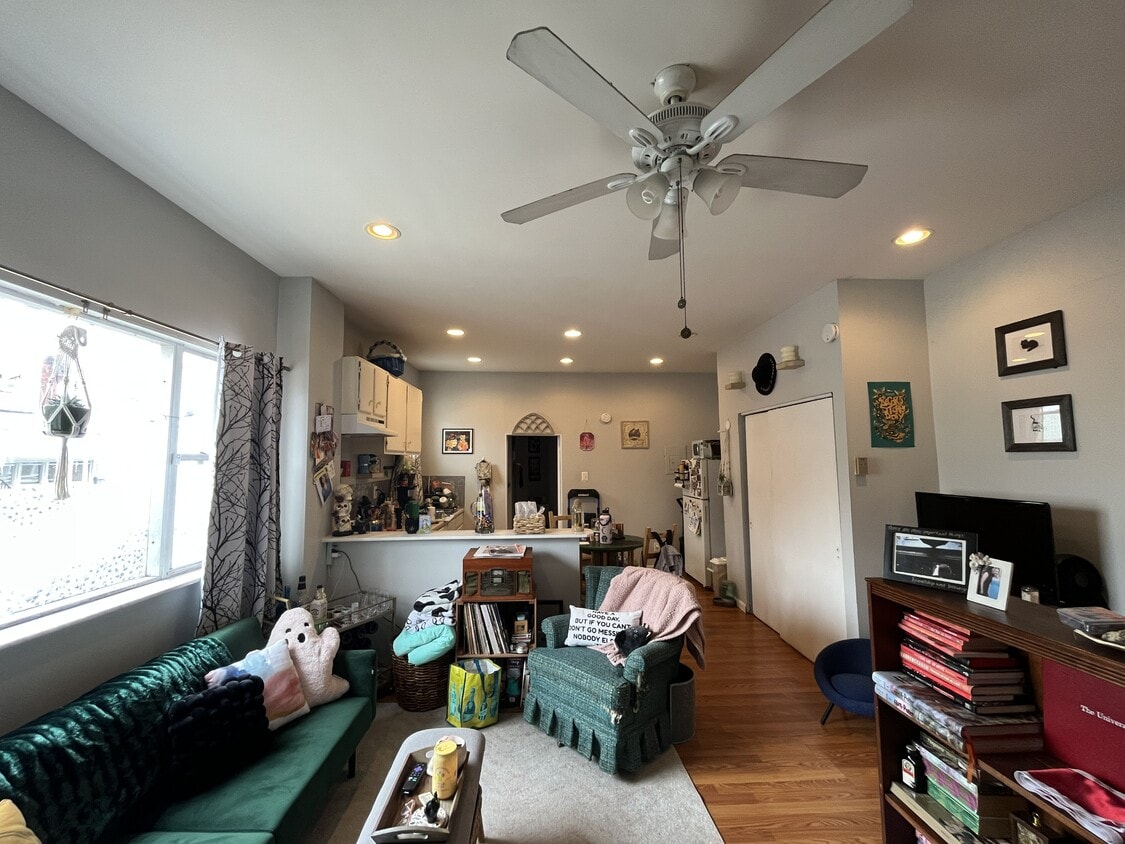 Photo - 2001 S Hemberger St (Philadelphia, PA)