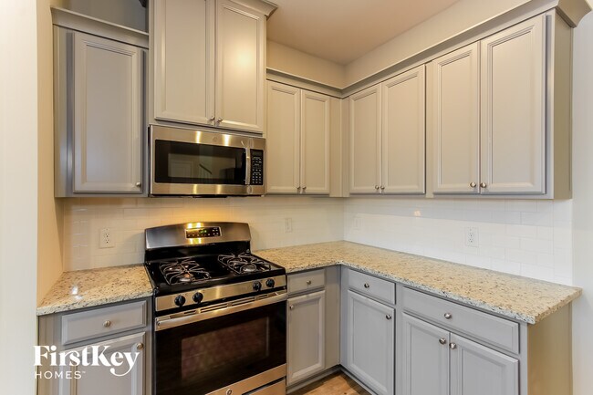 Foto del edificio - 820 Redbud Ln